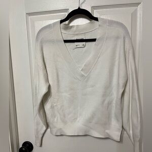 Abercrombie & Fitch v neck white sweater oversized size XS